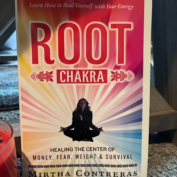 Root Chakra Balancing Guide & Soy Candle Gift Set - Picture 2 of 7